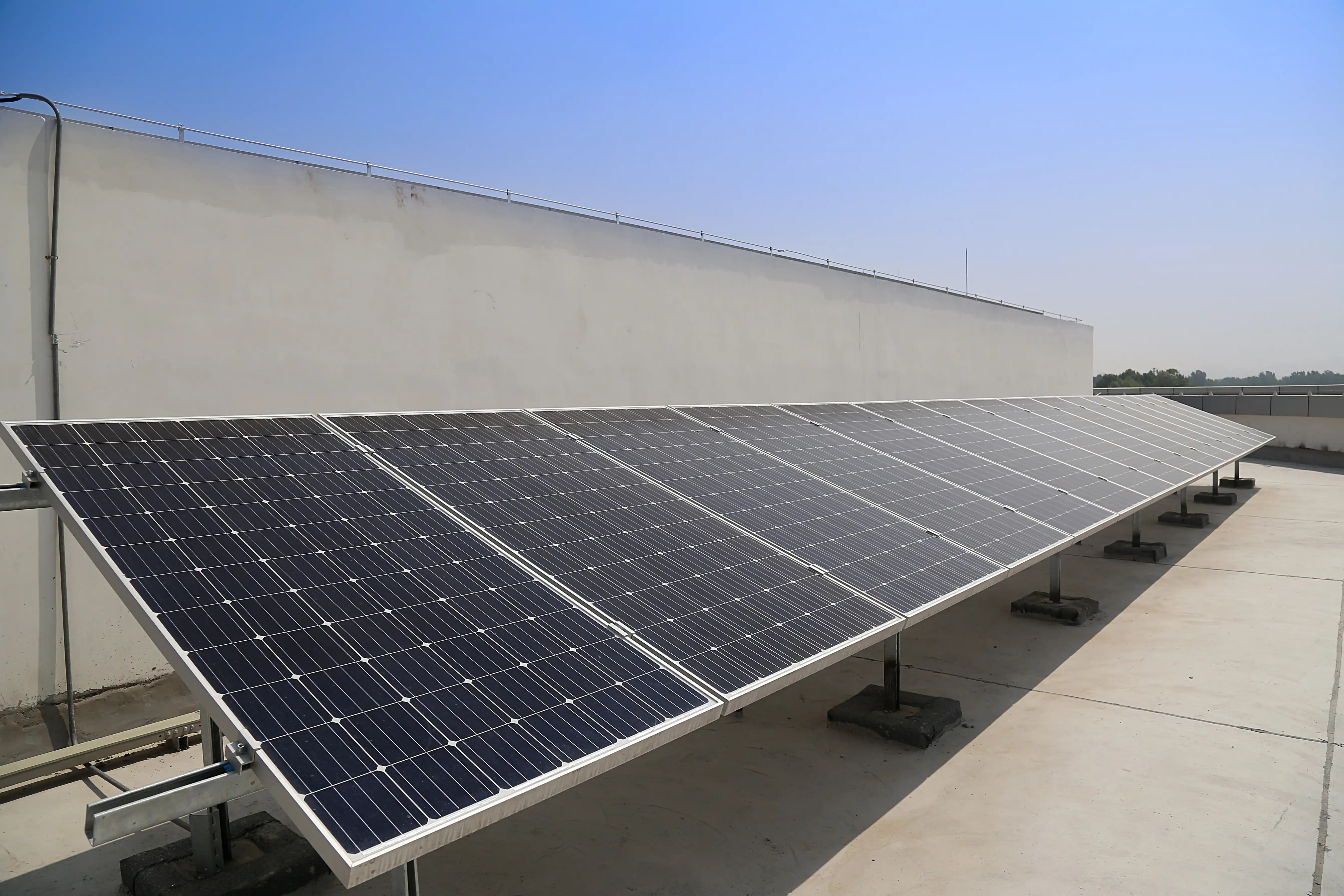 Commercial solar installation by Nigaran Solar - Slide 1